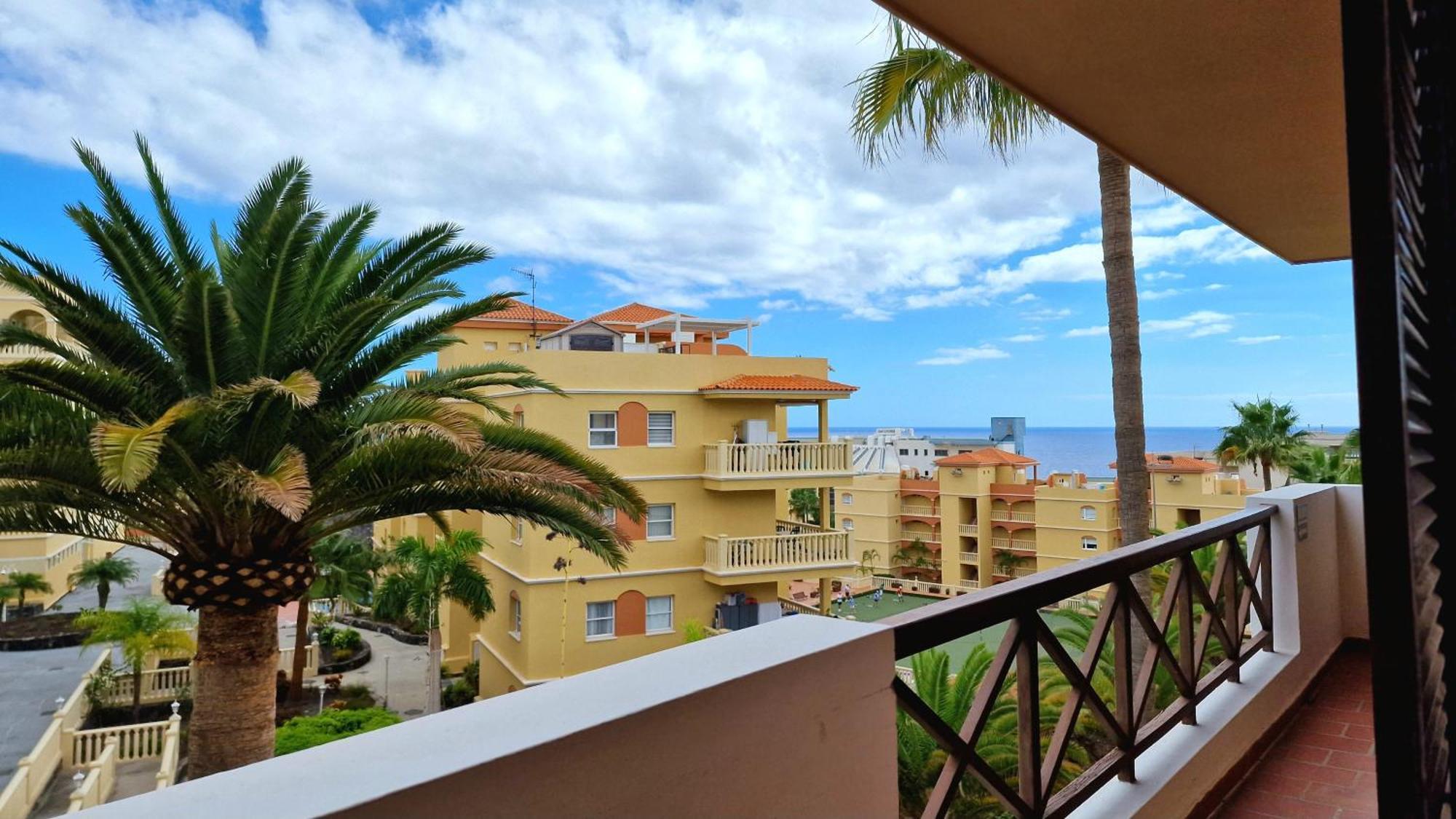 Strelitzia Apartment - Ocean View & Heated Pool San Miguel de Abona Bagian luar foto