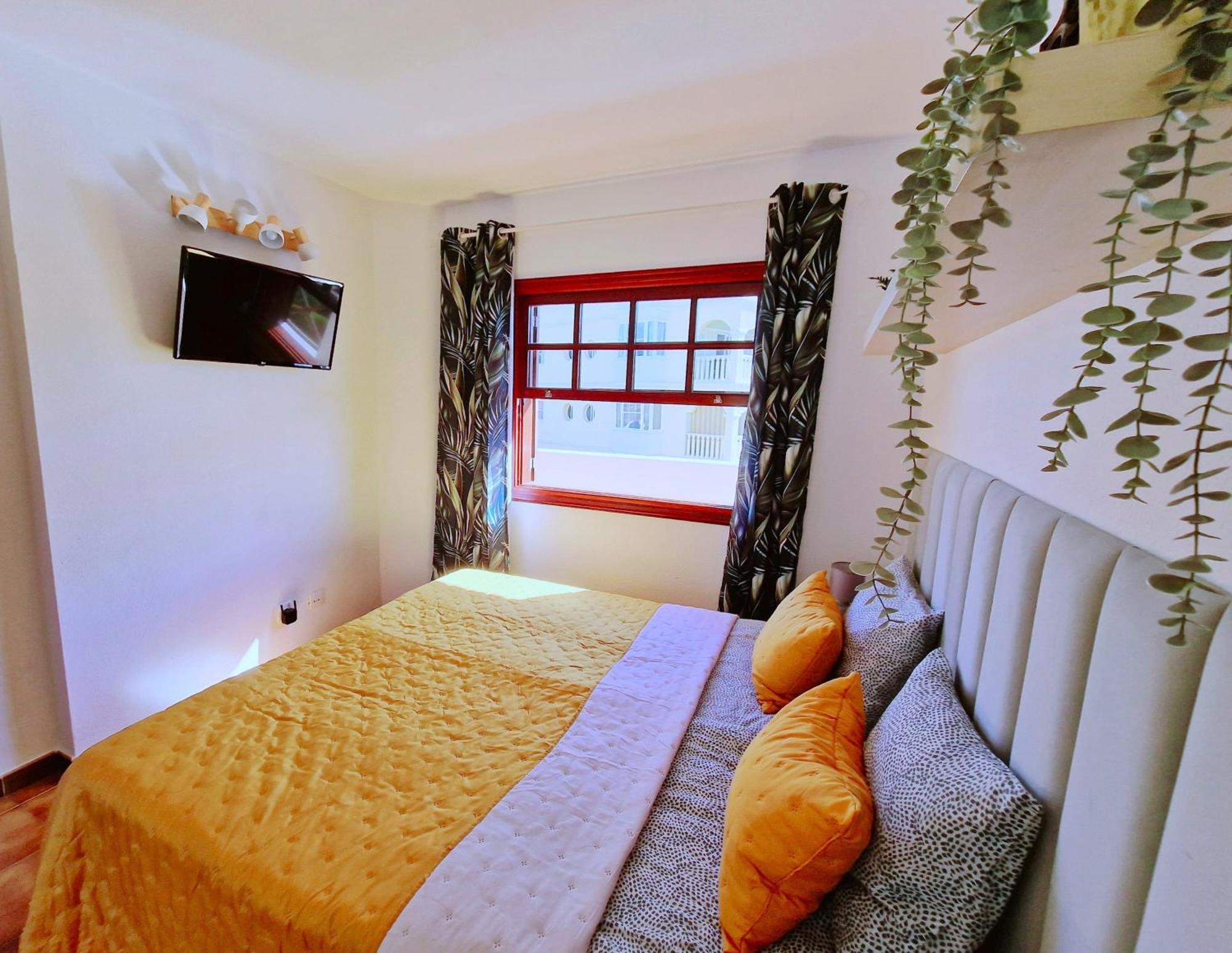 Strelitzia Apartment - Ocean View & Heated Pool San Miguel de Abona Bagian luar foto