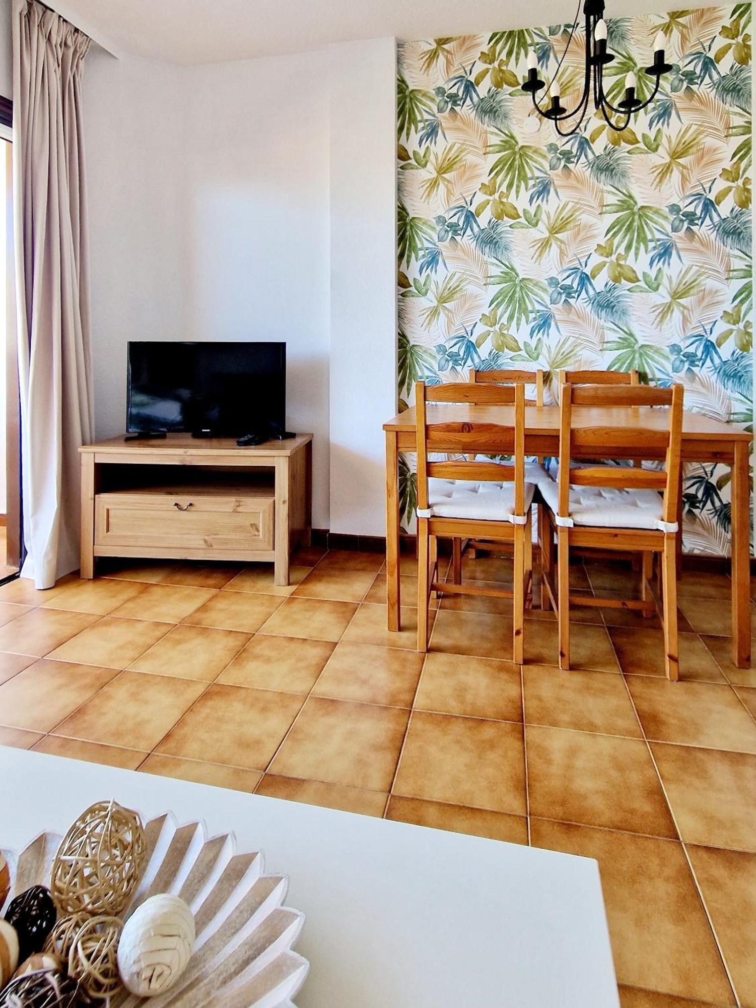 Strelitzia Apartment - Ocean View & Heated Pool San Miguel de Abona Bagian luar foto